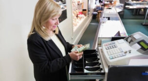 The Basics of Cash Drawer Management: Best Practices for Retailers